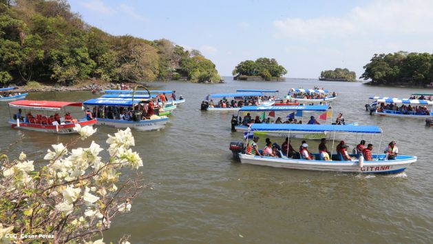 Viacrucis Acuático en el Lago Cocibolca