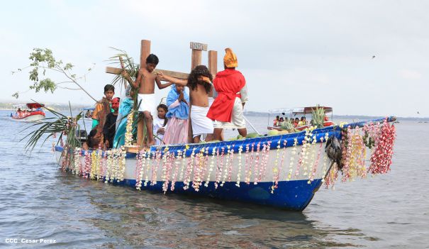 Viacrucis Acuático en el Lago Cocibolca