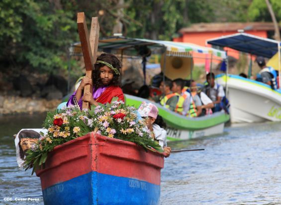 Viacrucis Acuático en el Lago Cocibolca