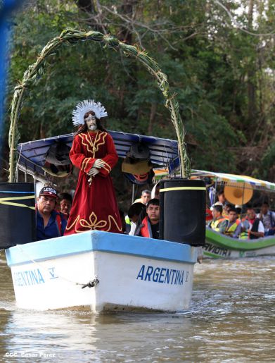 Viacrucis Acuático en el Lago Cocibolca