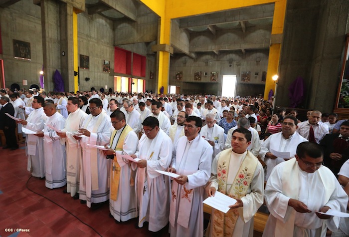 Misa Crismal en Catedral de Managua