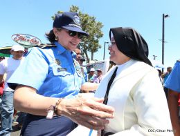 Familias católicas participan del tradicional Vía Crucis de la Sangre de Cristo
