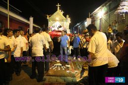 Elaboran Alfombras Pasionarias y realizan tradicional Santo Entierro en León