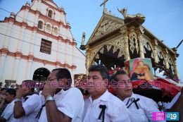Elaboran Alfombras Pasionarias y realizan tradicional Santo Entierro en León