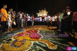 Elaboran Alfombras Pasionarias y realizan tradicional Santo Entierro en León