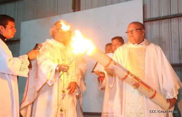 Cardenal Brenes preside Vigilia Pascual