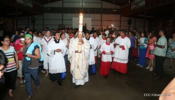 Cardenal Brenes preside Vigilia Pascual