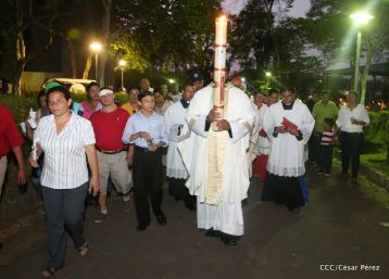 Cardenal Brenes preside Vigilia Pascual