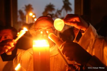 Cardenal Brenes preside Vigilia Pascual