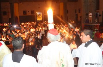 Cardenal Brenes preside Vigilia Pascual