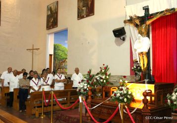Cardenal Brenes preside Vigilia Pascual
