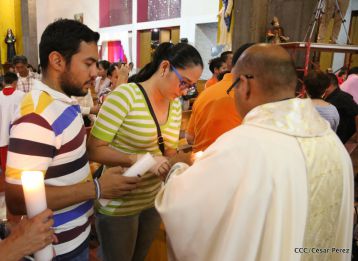 Cardenal Brenes preside Vigilia Pascual