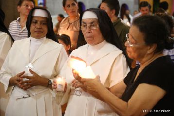 Cardenal Brenes preside Vigilia Pascual