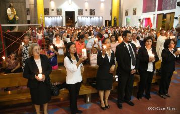 Cardenal Brenes preside Vigilia Pascual