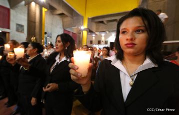 Cardenal Brenes preside Vigilia Pascual