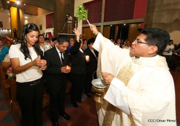 Cardenal Brenes preside Vigilia Pascual