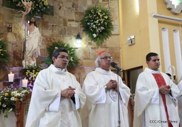 Cardenal Brenes oficia Misa de Resurección