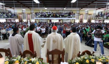 Cardenal Brenes oficia Misa de Resurección