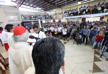 Cardenal Brenes oficia Misa de Resurección