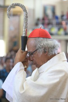 Cardenal Brenes oficia Misa de Resurección