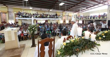 Cardenal Brenes oficia Misa de Resurección