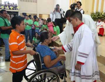 Cardenal Brenes oficia Misa de Resurección
