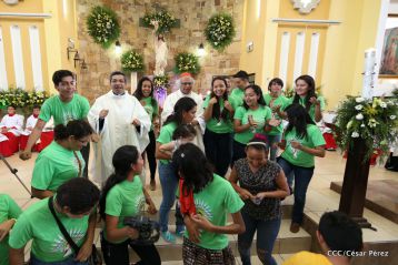 Cardenal Brenes oficia Misa de Resurección