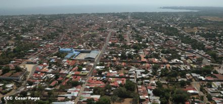 Explorador Sam Cossman sobrevuela los  volcanes de Nicaragua