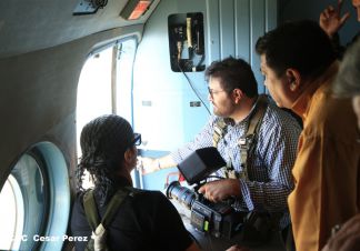 Explorador Sam Cossman sobrevuela los  volcanes de Nicaragua
