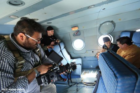 Explorador Sam Cossman sobrevuela los  volcanes de Nicaragua