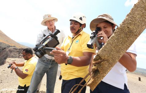 Cossman planifica su descenso hacia el potente lago de lava del Volcán Masaya