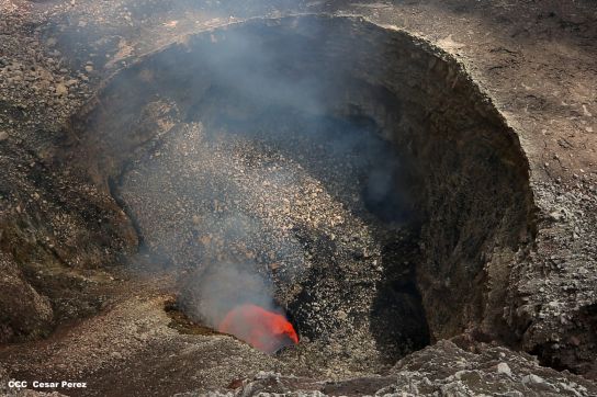 Cossman planifica su descenso hacia el potente lago de lava del Volcán Masaya