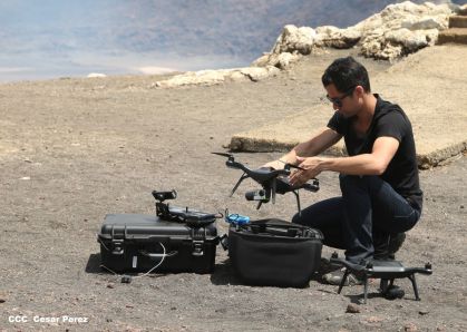 Cossman planifica su descenso hacia el potente lago de lava del Volcán Masaya