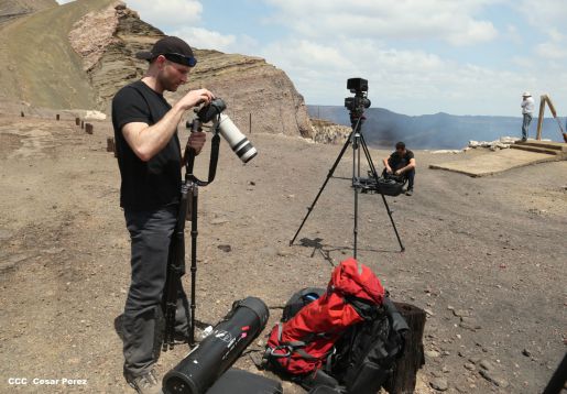 Cossman planifica su descenso hacia el potente lago de lava del Volcán Masaya