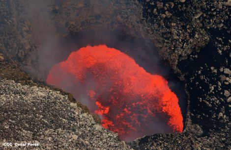 Cossman planifica su descenso hacia el potente lago de lava del Volcán Masaya
