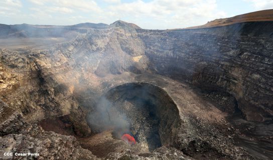 Cossman planifica su descenso hacia el potente lago de lava del Volcán Masaya