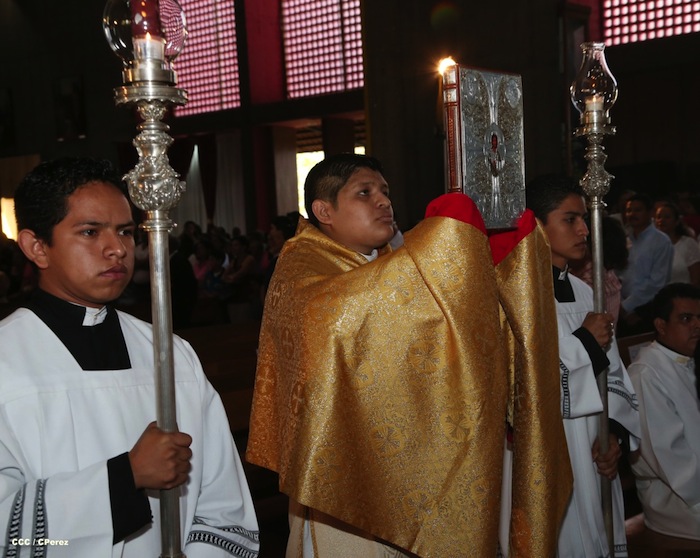 Misa Crismal en Catedral de Managua