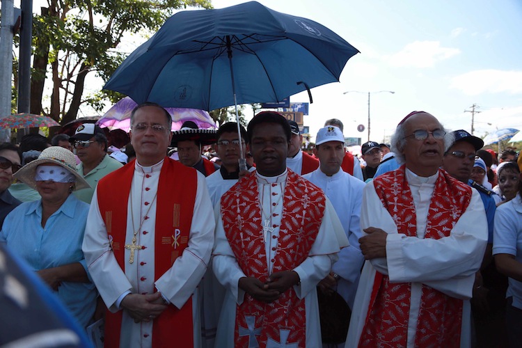 Viacrucis de Viernes Santo en Managua