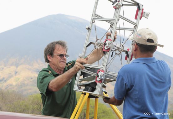 Científicos-expertos de EE.UU realizan monitoreo de mapeo en laderas del volcán San Cristóbal