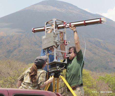 Científicos-expertos de EE.UU realizan monitoreo de mapeo en laderas del volcán San Cristóbal