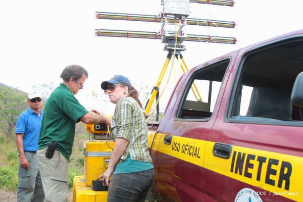 Científicos-expertos de EE.UU realizan monitoreo de mapeo en laderas del volcán San Cristóbal