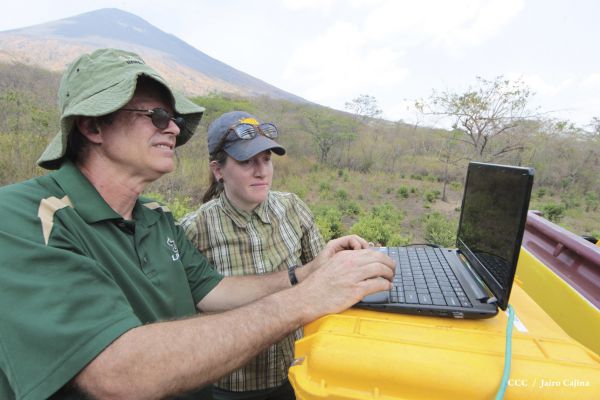 Científicos-expertos de EE.UU realizan monitoreo de mapeo en laderas del volcán San Cristóbal