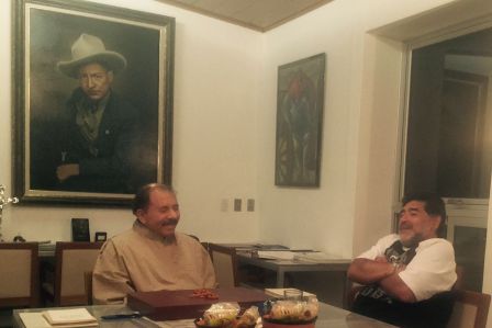 Presidente Daniel recibe a Diego Armando Maradona