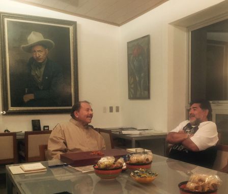 Presidente Daniel recibe a Diego Armando Maradona