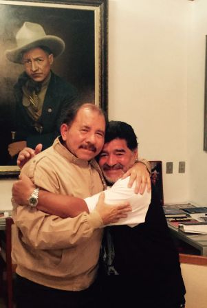 Presidente Daniel recibe a Diego Armando Maradona