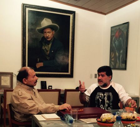 Presidente Daniel recibe a Diego Armando Maradona
