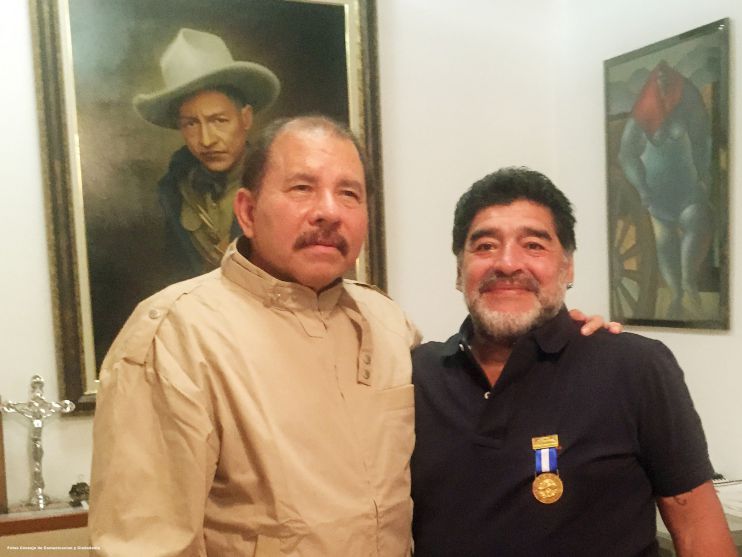 Orden Augusto C. Sandino a Diego Armando Maradona