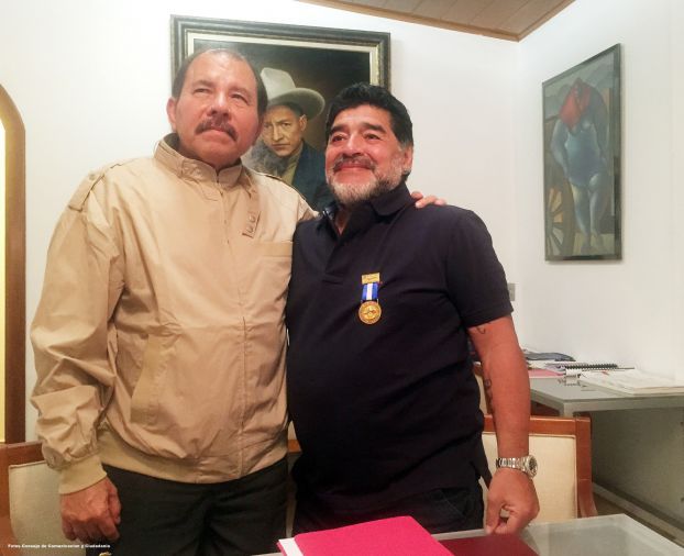 Orden Augusto C. Sandino a Diego Armando Maradona