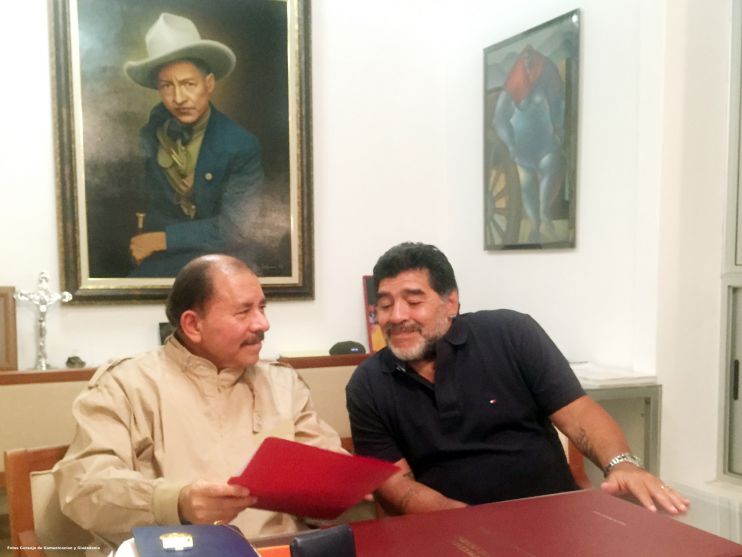 Orden Augusto C. Sandino a Diego Armando Maradona