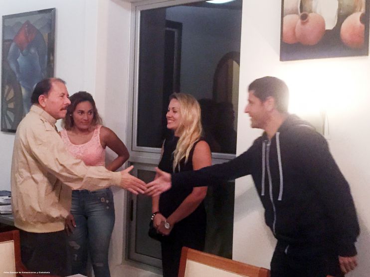 Orden Augusto C. Sandino a Diego Armando Maradona